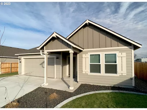 Hermiston, OR 97838,593 E Templeton AVE