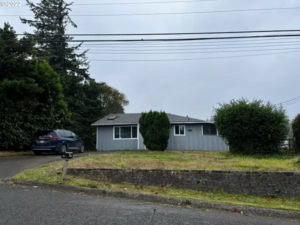 310 LACLAIR ST, Coos Bay, OR 97420