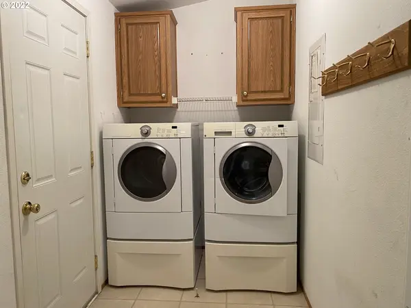 Eugene, OR 97402,1199 N TERRY ST #166