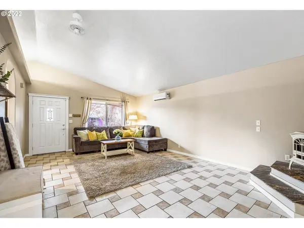 Eugene, OR 97404,1983 ANTHONY WAY