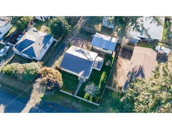 Coos Bay, OR 97420,815 HARRIS AVE