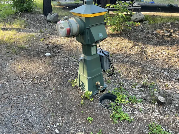 54432 MCKENZIE HWY #9, Blue River, OR 97413