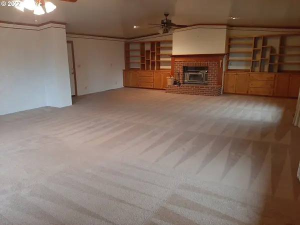 7512 MELQUA RD, Umpqua, OR 97486