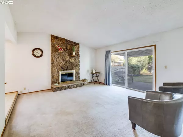 Eugene, OR 97402,2047 AMIRANTE ST