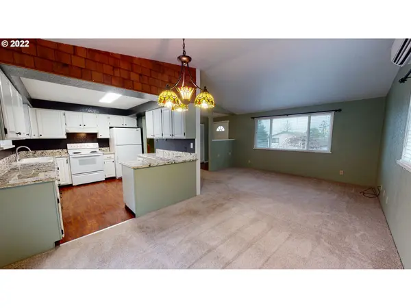 1783 NE TODD ST, Roseburg, OR 97470