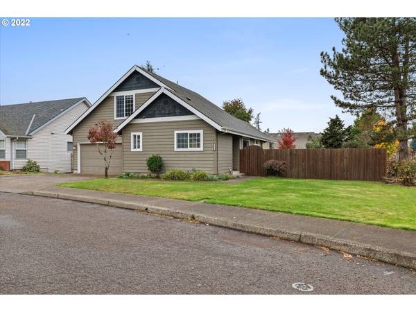 1315 S CEDAR DR, Canby, OR 97013