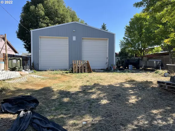 Willamina, OR 97396,415 SW FIR ST