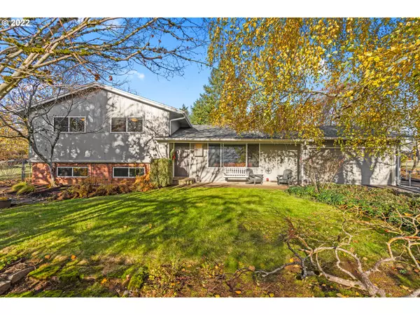 3945 S PARKER RD, West Linn, OR 97068