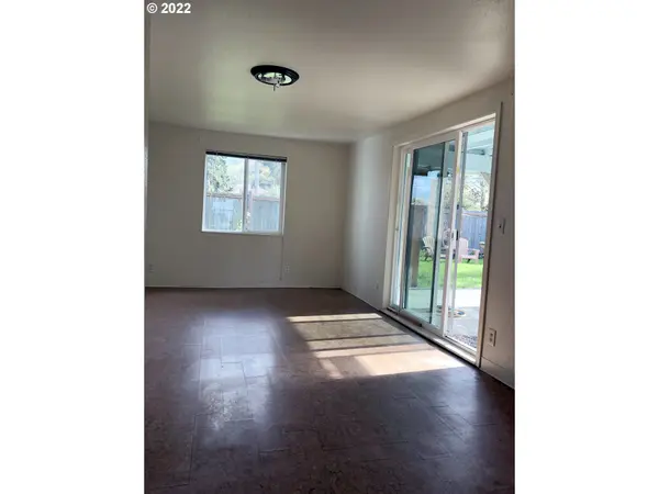 110 HOYT AVE, Eugene, OR 97404