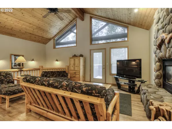 Sunriver, OR 97707,57714 WALLOWA LOOP