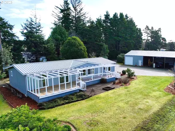 Bandon, OR 97411,87917 AUCTION BARN LN