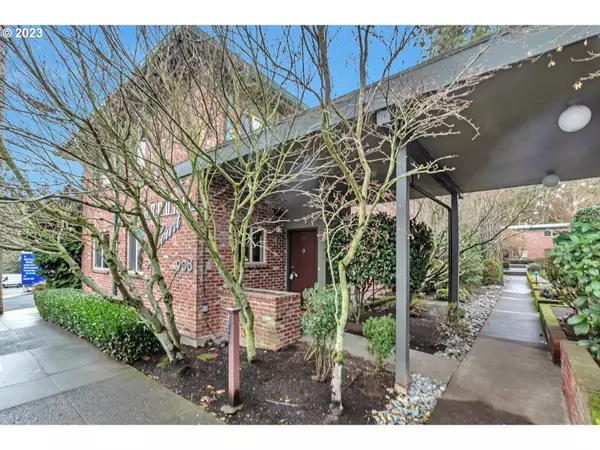 Portland, OR 97239,908 SW GAINES ST ##32