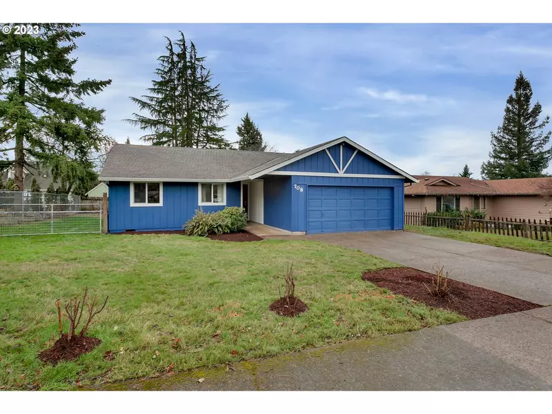 708 E HEINTZ ST, Molalla, OR 97038