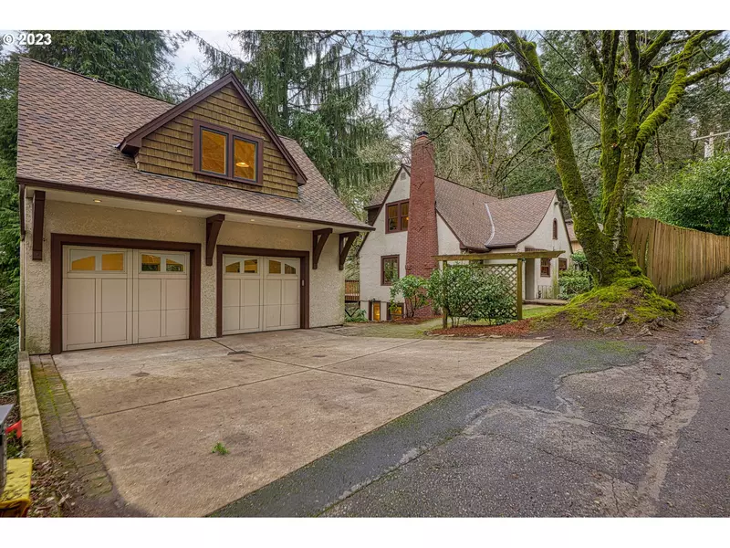 4211 SW CHESAPEAK AVE, Portland, OR 97239