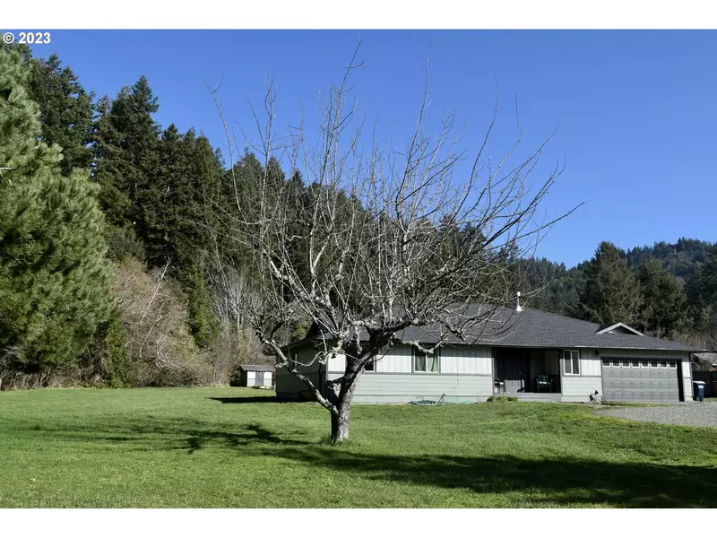 94345 ORCHARD LN, Gold Beach, OR 97444