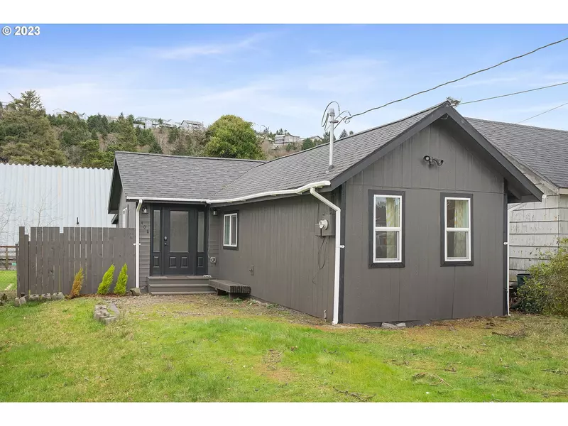 408 S ANCHOR ST, Rockaway Beach, OR 97136