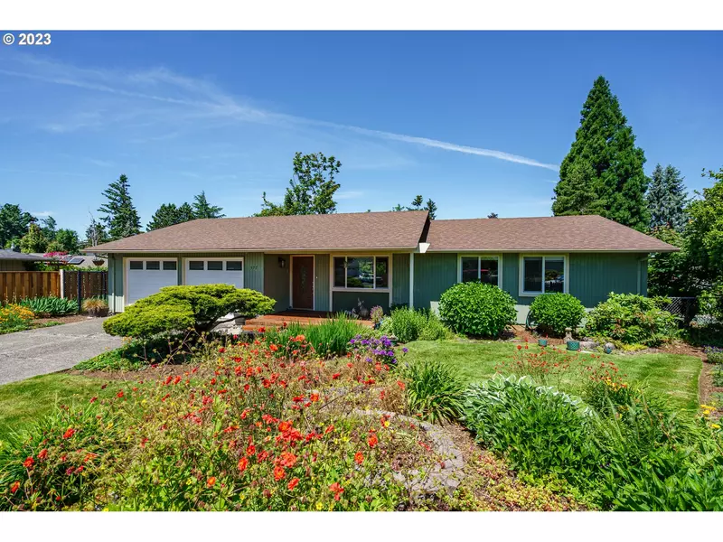 377 ELMWOOD CT, Oregon City, OR 97045