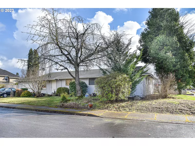 2021 AMIRANTE ST, Eugene, OR 97402