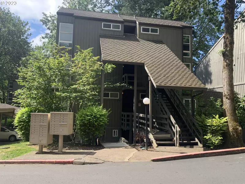 100 KERR PKWY #30, Lake Oswego, OR 97035