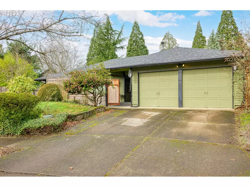 5587 NW EDGEBROOK PL, Portland, OR 97229