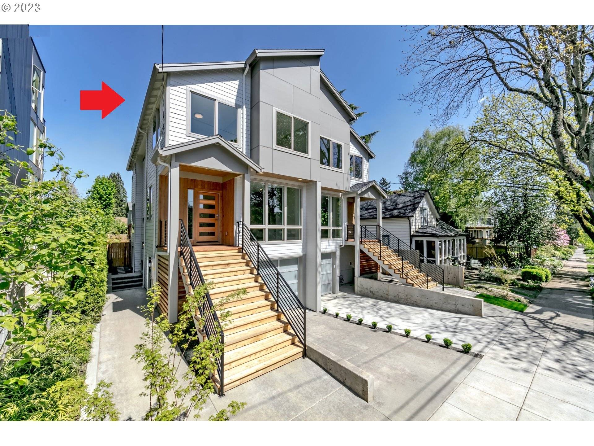 1321 SE LAMBERT ST, Portland, OR 97202