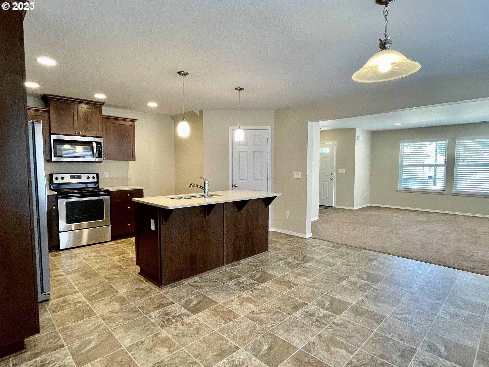 Salem, OR 97301,250 16TH ST