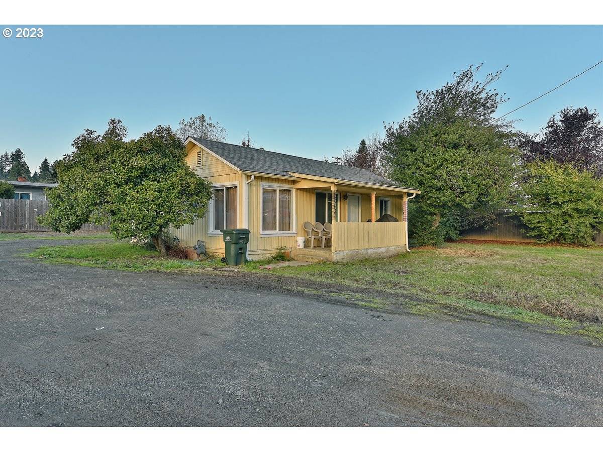 1113 W CENTRAL AVE, Sutherlin, OR 97479