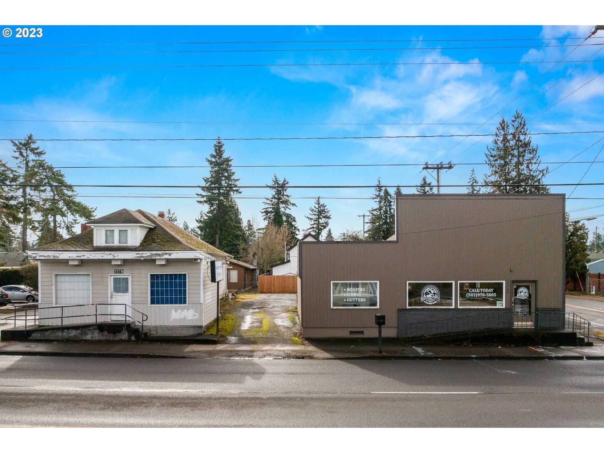 11714 SE STARK ST SE, Portland, OR 97216