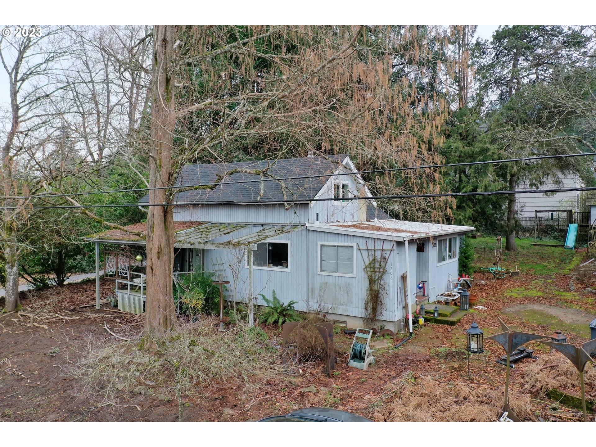 1206 CEDAR ST, Lake Oswego, OR 97034