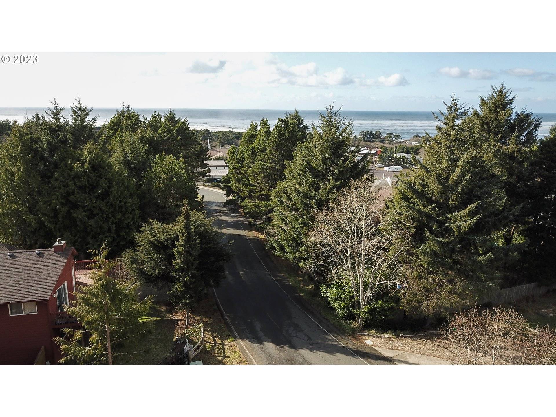 Waldport, OR 97394,845 SW RANGE DR