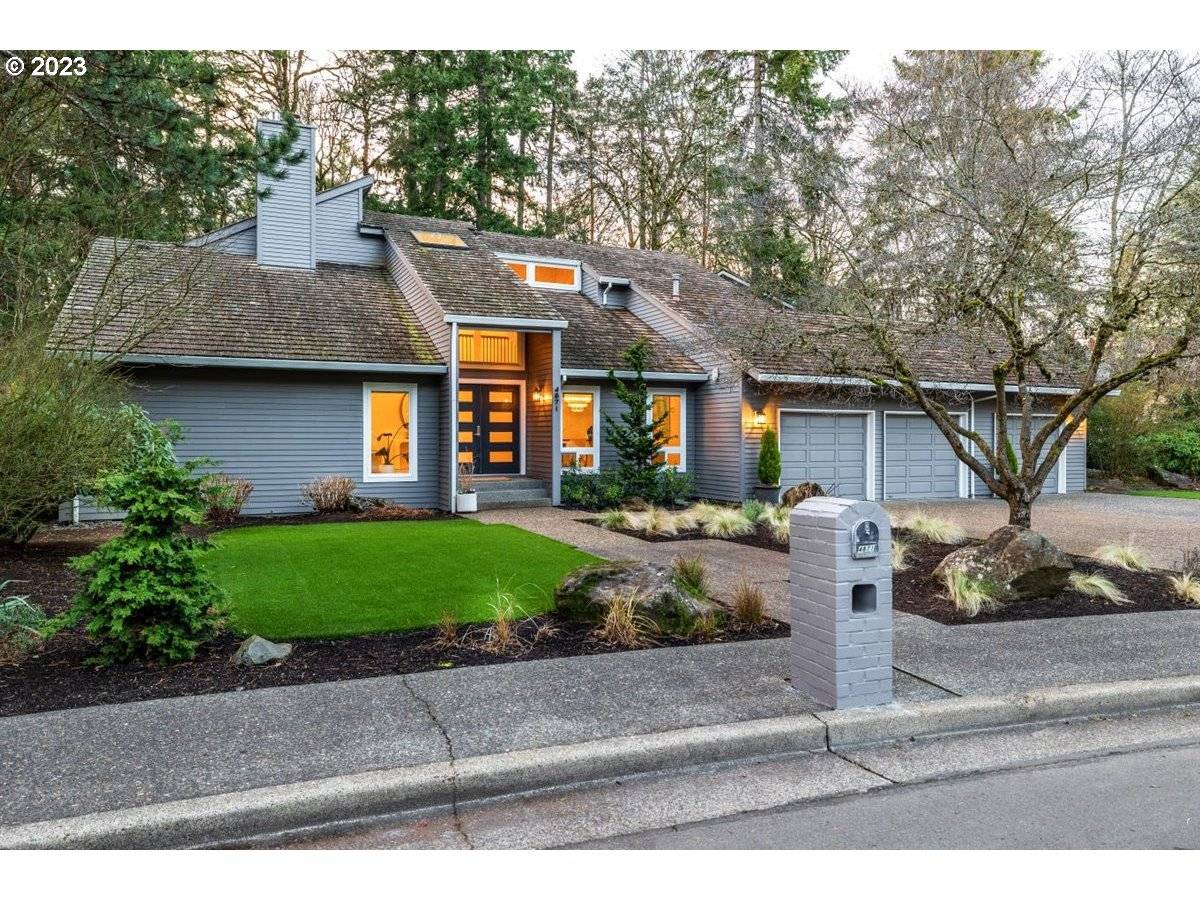 Lake Oswego, OR 97035,4871 CENTERWOOD ST