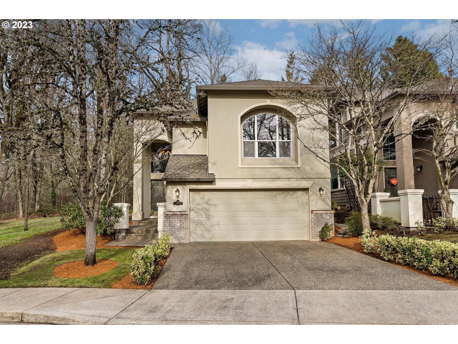 4997 MULHOLLAND DR, Lake Oswego, OR 97035