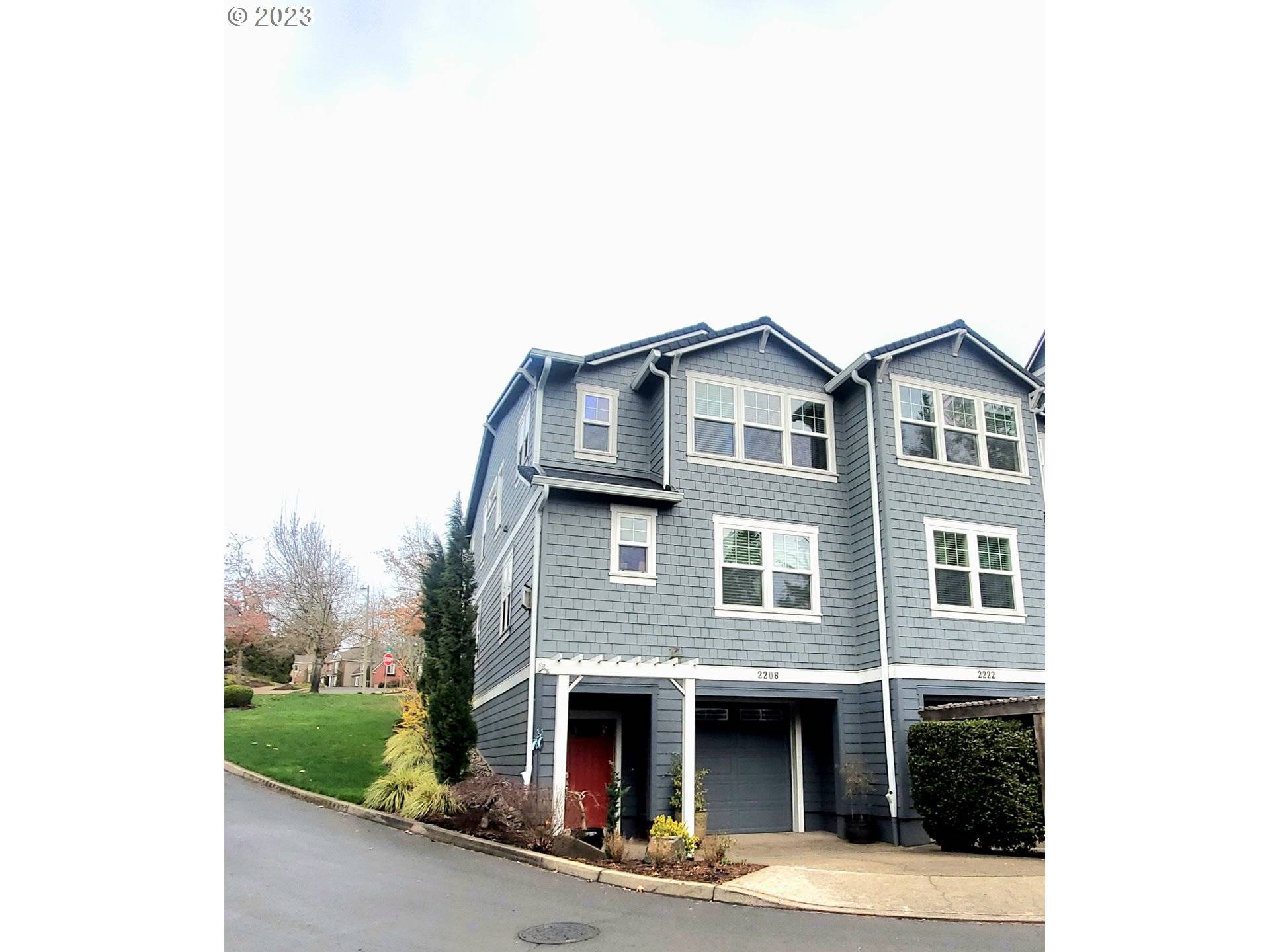 West Linn, OR 97068,2208 MATTERHORN CT