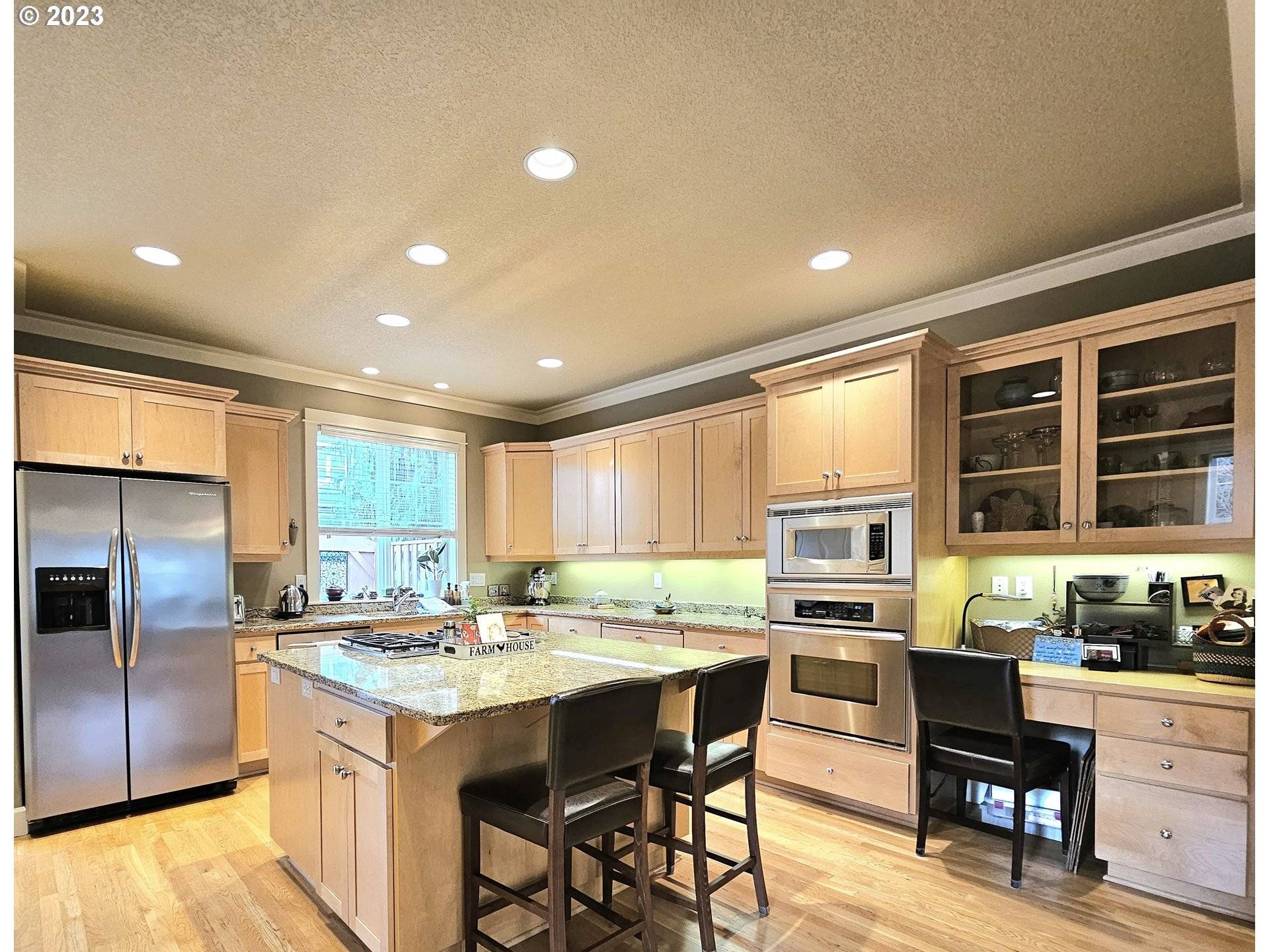 West Linn, OR 97068,2208 MATTERHORN CT