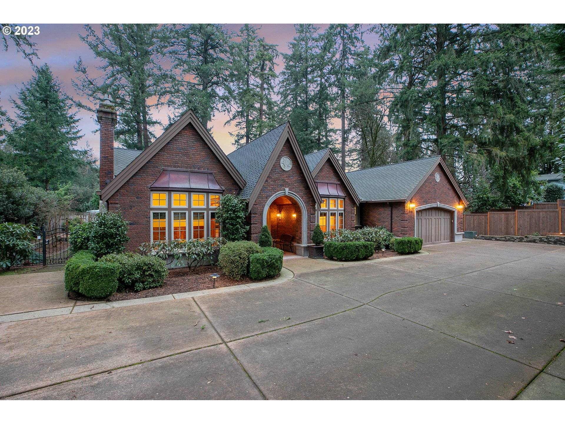 Lake Oswego, OR 97035,15784 TWIN FIR RD