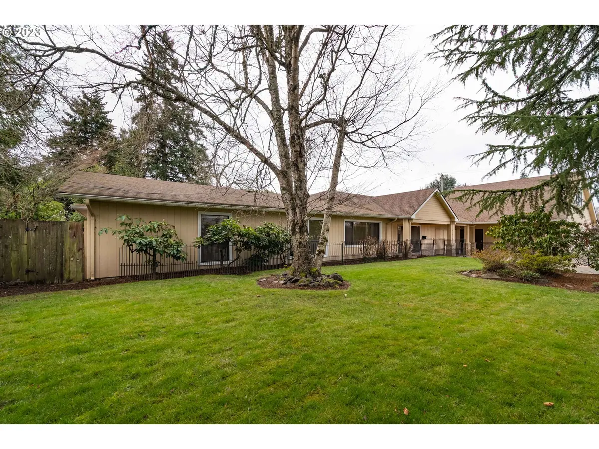 Eugene, OR 97401,2210 SANDY DR