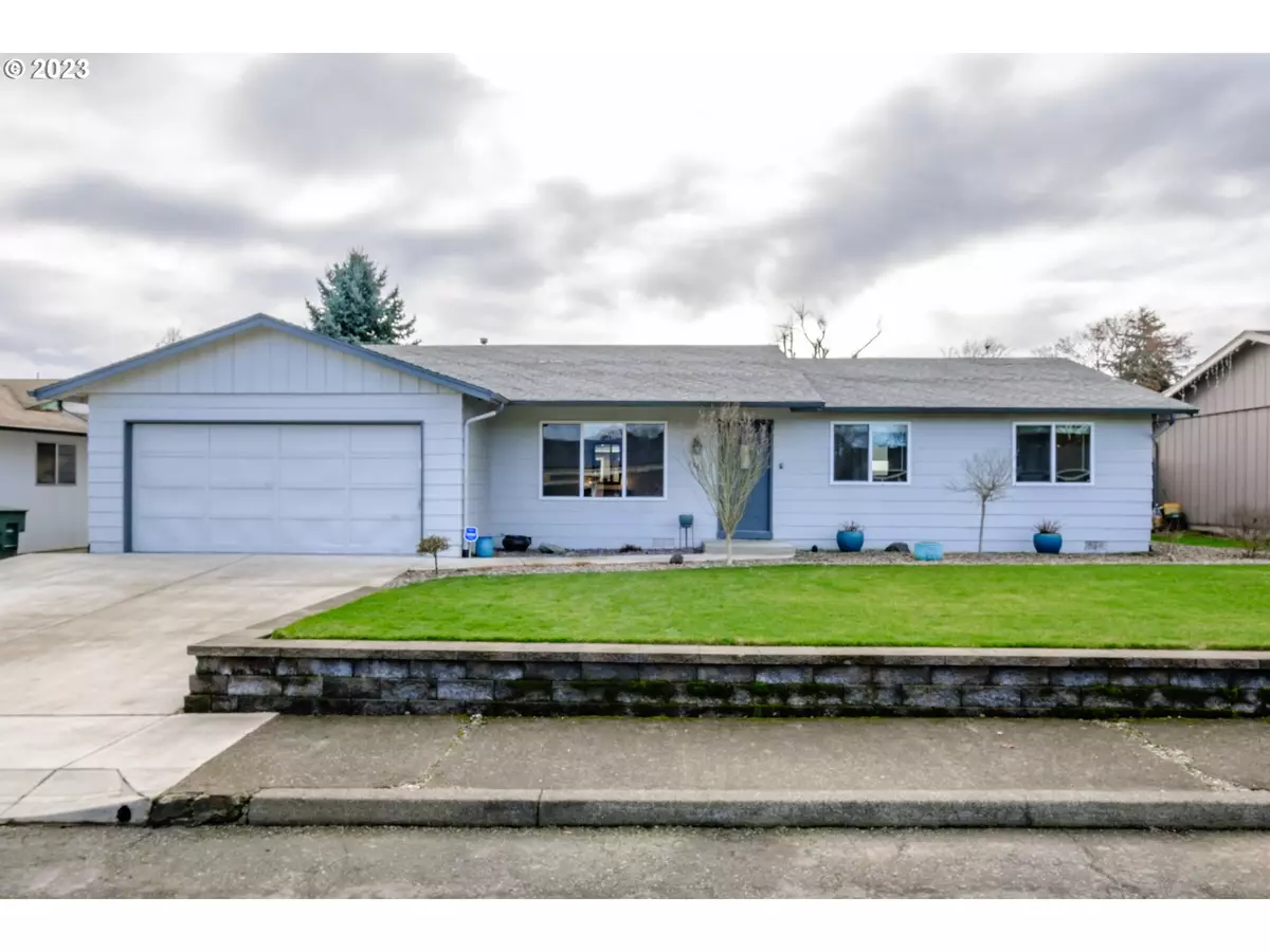 Salem, OR 97317,4568 GARDEN CT