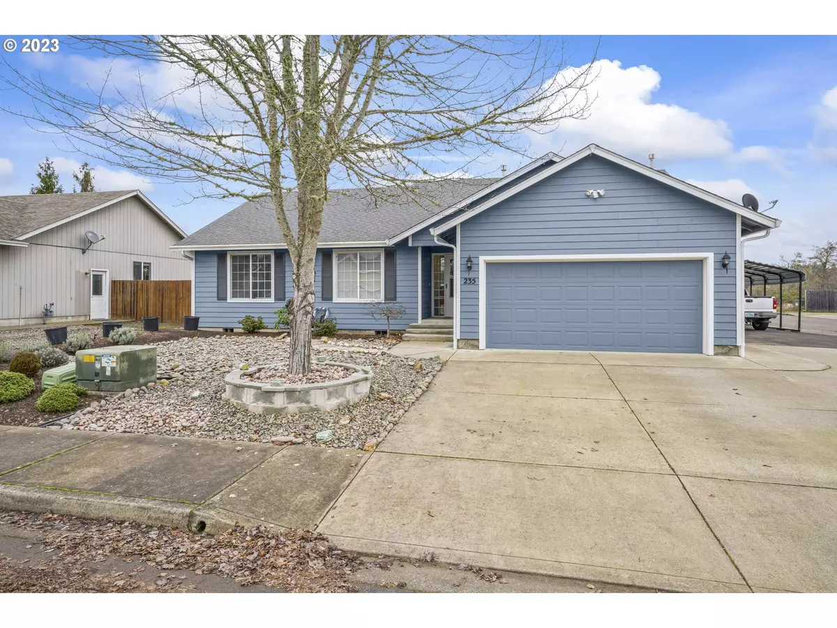 Sutherlin, OR 97479,235 MONTCLAIR DR