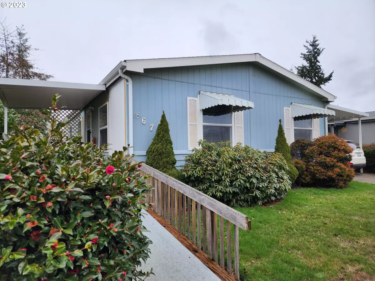 Molalla, OR 97038,670 VILLAGE DR