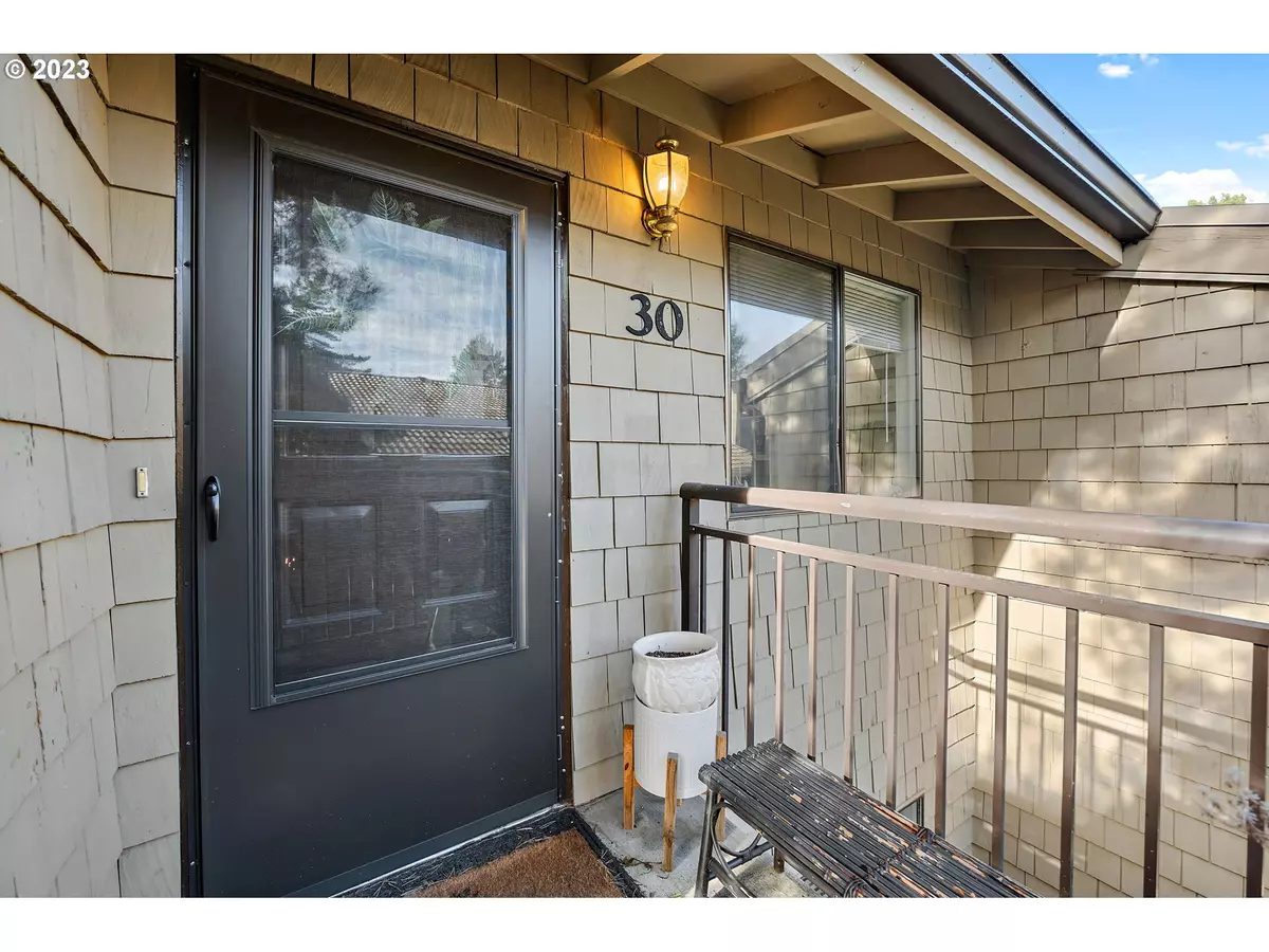 Lake Oswego, OR 97035,30 CRESTFIELD CT #30