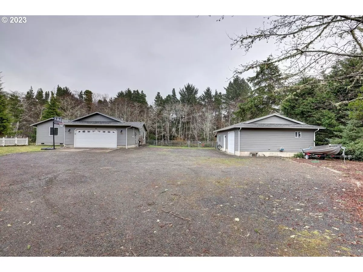 Ocean Park, WA 98640,32210 K PL