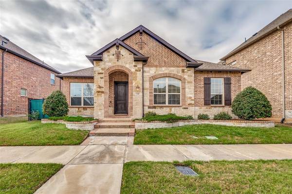 1102 Autumn Mist Way, Arlington, TX 76005