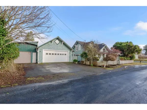 Coos Bay, OR 97420,284 MERCHANT