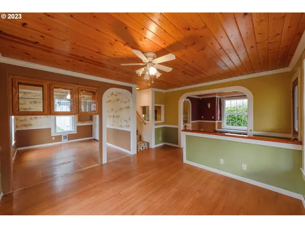 Coos Bay, OR 97420,284 MERCHANT