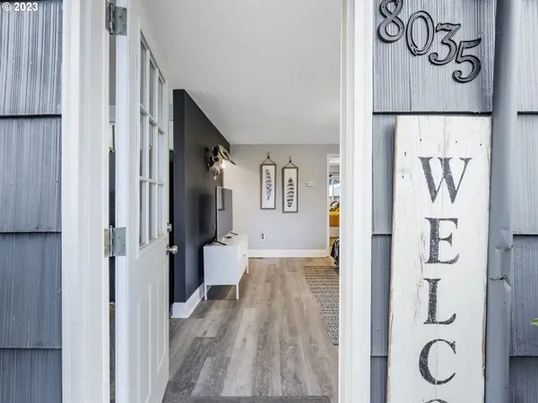 8035 SE PLEASANT HOME RD, Gresham, OR 97080