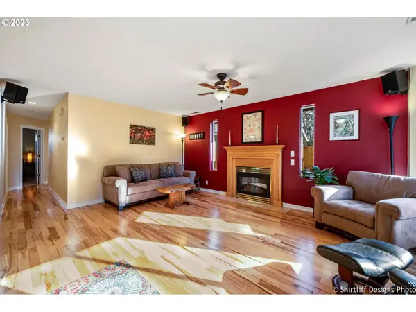 Eugene, OR 97404,1091 WILKES DR