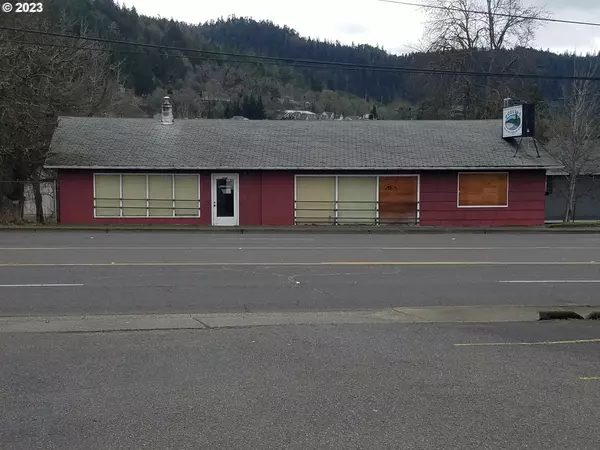 2739 W HARVARD AVE, Roseburg, OR 97471