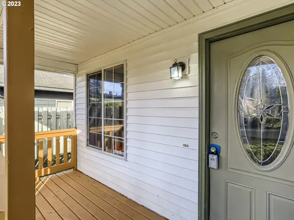 Portland, OR 97236,14168 SE BUSH ST