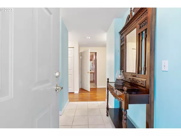 Gresham, OR 97030,4792 W POWELL BLVD #112