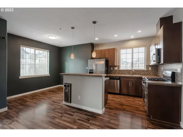 Hillsboro, OR 97006,8015 NE MIRIAM WAY